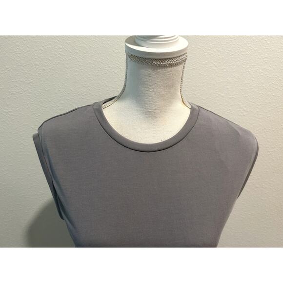Hippie Rose Juniors Plain Grey Top Size Small Grey Rayon Polyester Casual Basic - Picture 2 of 7